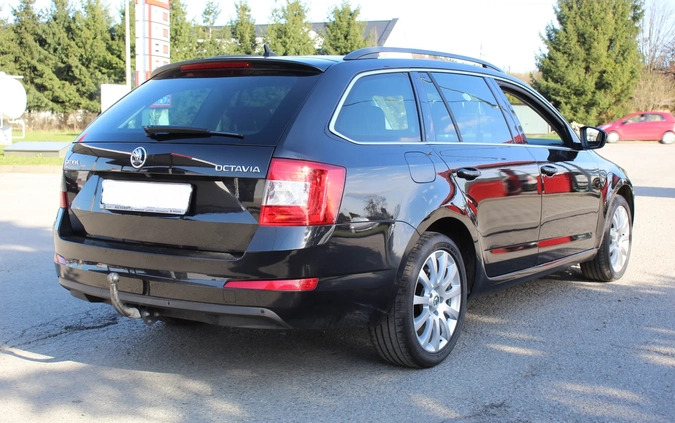 Skoda Octavia cena 46900 przebieg: 154000, rok produkcji 2016 z Bobowa małe 301